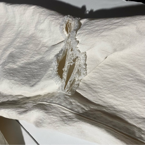 Universal Thread 'Vintage Straight' Distressed Raw-Hem White Jeans - Picture 4 of 4